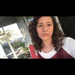 Meet your Posher, Maite